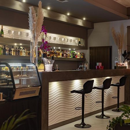 Hotel Moran & Spa Powidz  Eksteriør billede